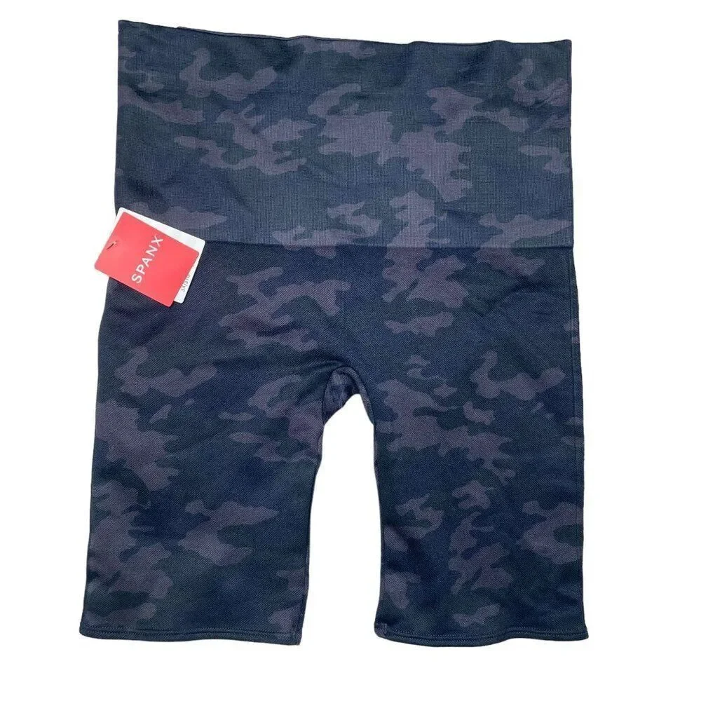 SPANX Look at Me Now Bike Short in Black Camo Size Medium